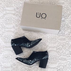 Urban Outfitters Western Ankle Boots